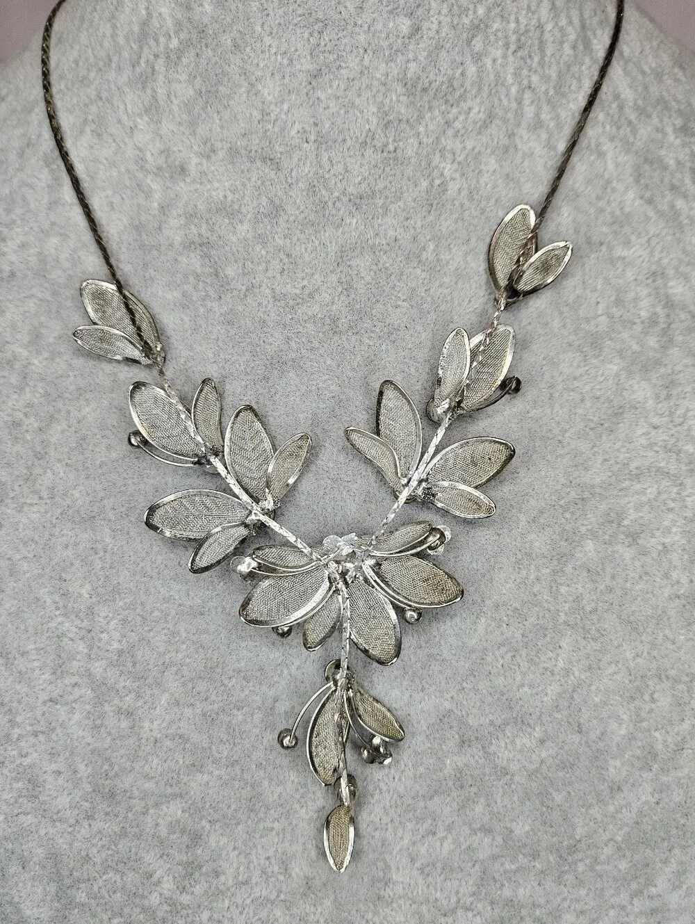Rosemarie Collections Silver Mesh Leaf Floral Statement Bib Necklace Blue Gem